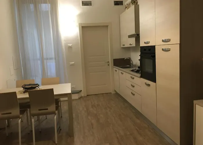 Pilastri Apartment *