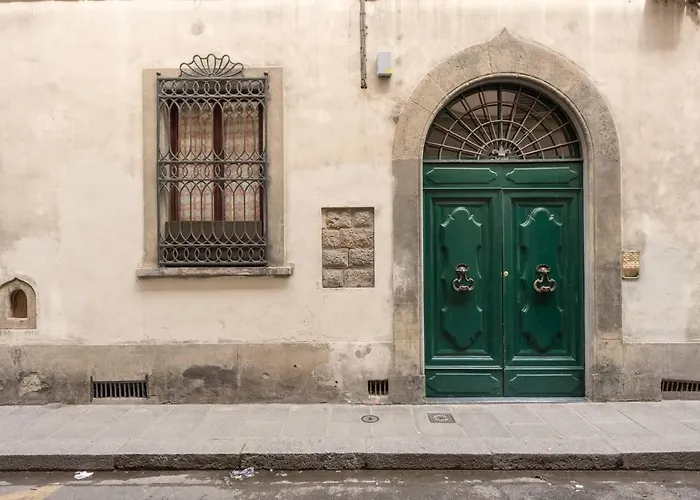 Pilastri Apartment Florence