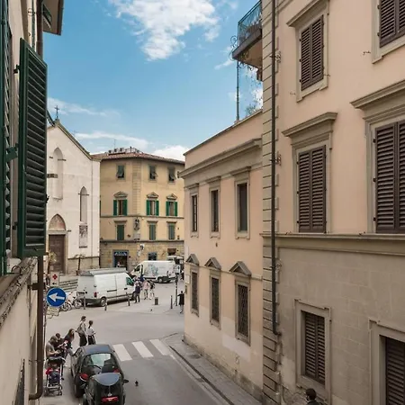 Pilastri Apartment Florence